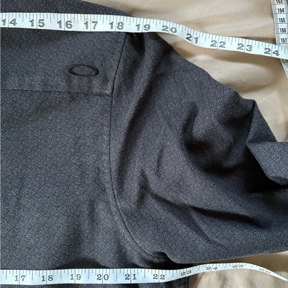 Oakley Long Sleeves Gray Button-Up Men’s Shirt, 2 Pockets Size: Large - Picture 9 of 11